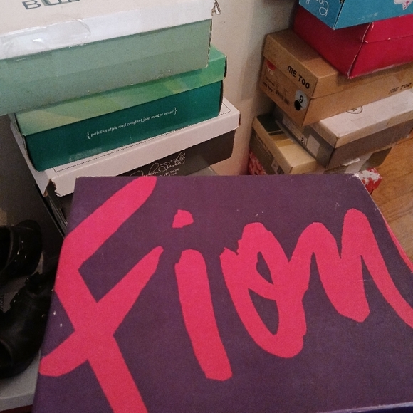 FIONI Clothing Black and White Striped Peep Toe Heels - Picture 5 of 6